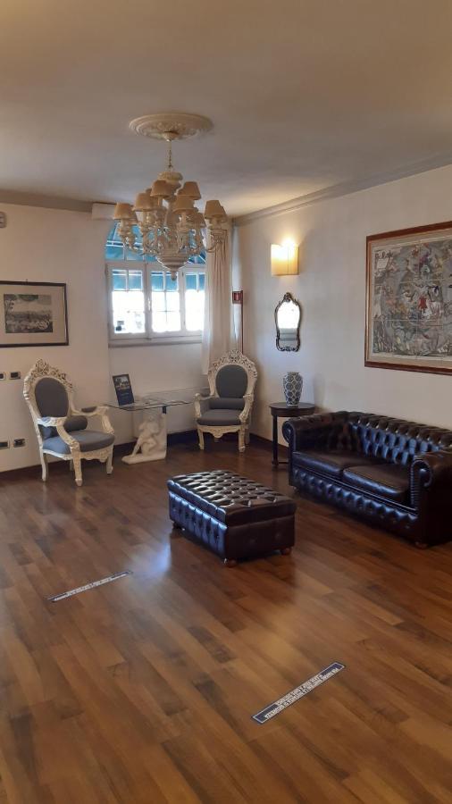 Moderno Hotel